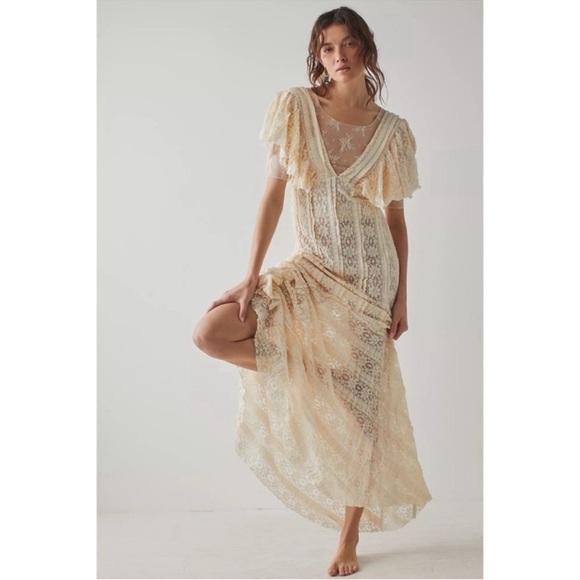 Free People Oui Oui Ruffle Lace Maxi Slip Dress Intimately Cream Ivory Medium - Picture 1 of 12